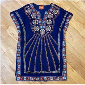 Pia Pauro Blue Embroidered Beaded Shift
Dress gorgeous details size medium